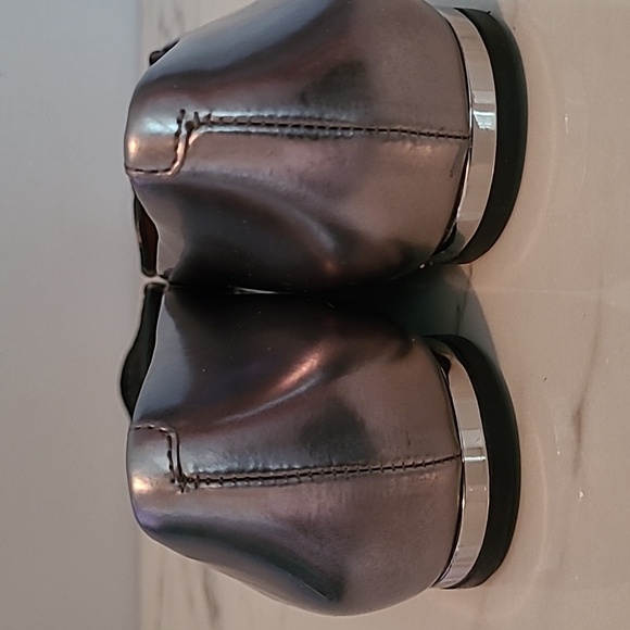 Coach Walsh Silver Metallic Mirror Leather Black Suede Pointed Toe Flats Shoes 6 - Picture 6 of 14